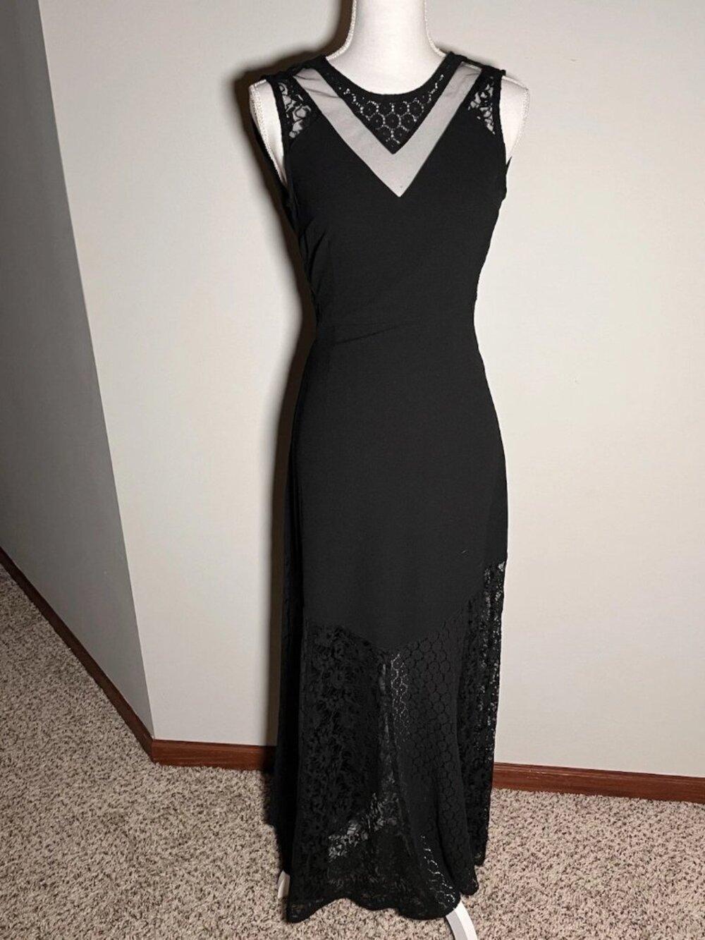 Women's Sugarlips Elegant Black Lace Formal Maxi Dress